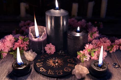 The Mystical Significance of Violet Candles in Wiccan Spellwork